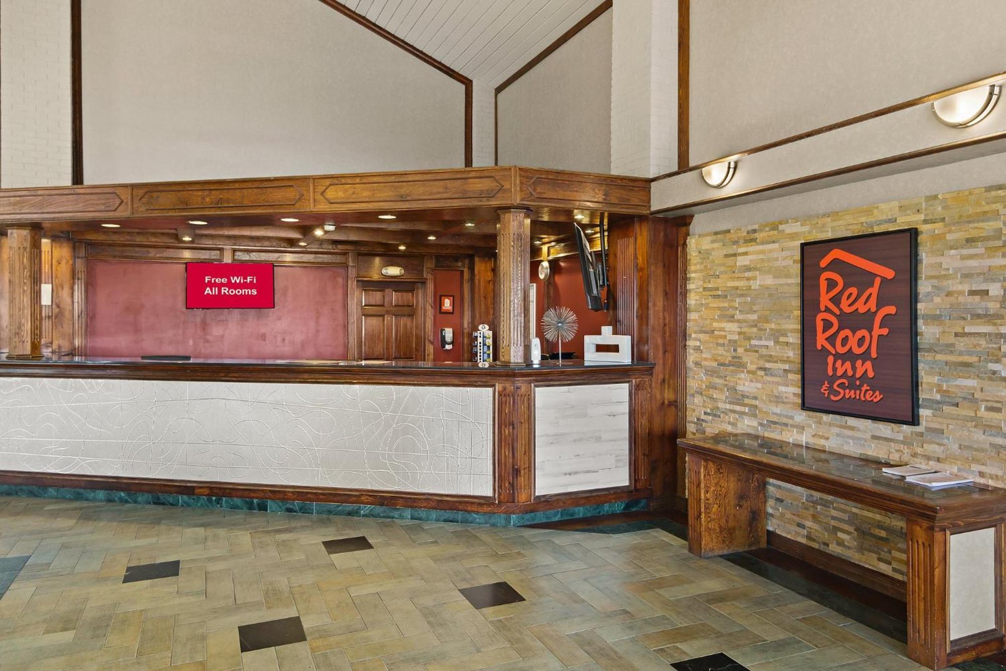 Red Roof Inn & Suites Irving - Dfw Airport South Bagian luar foto