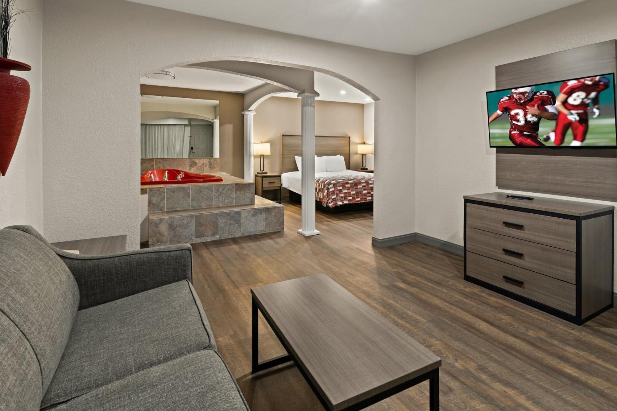 Red Roof Inn & Suites Irving - Dfw Airport South Bagian luar foto